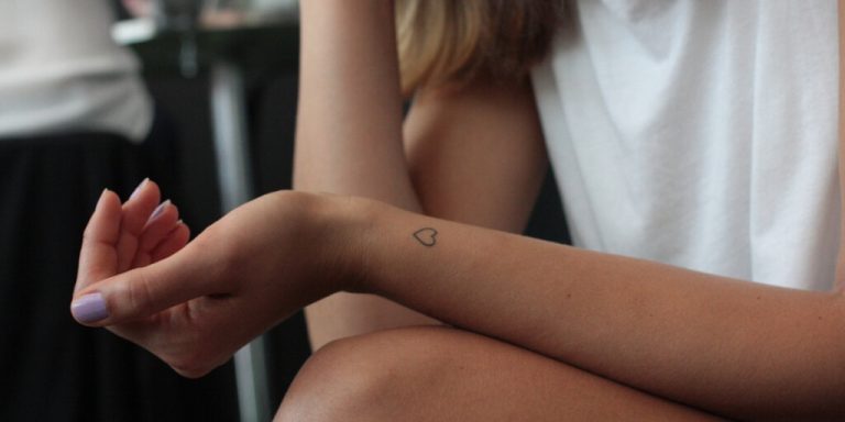 31+ atemberaubende, kleine Tattoos: Inspiration & Ideen