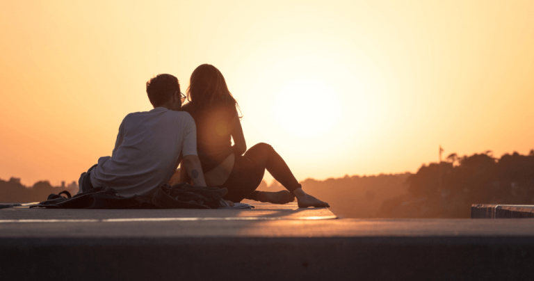 Die „7 Tage Romantik-Challenge“, um in deiner Beziehung wieder das Feuer der Leidenschaft zu entzünden