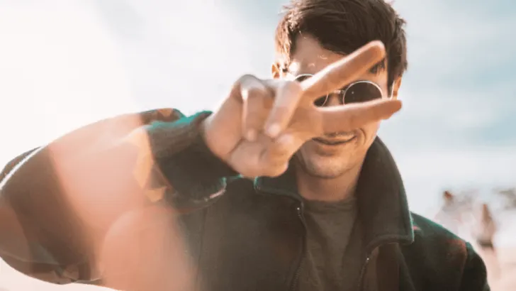 So schaffst du es aus seiner Friendzone! 9 Tipps