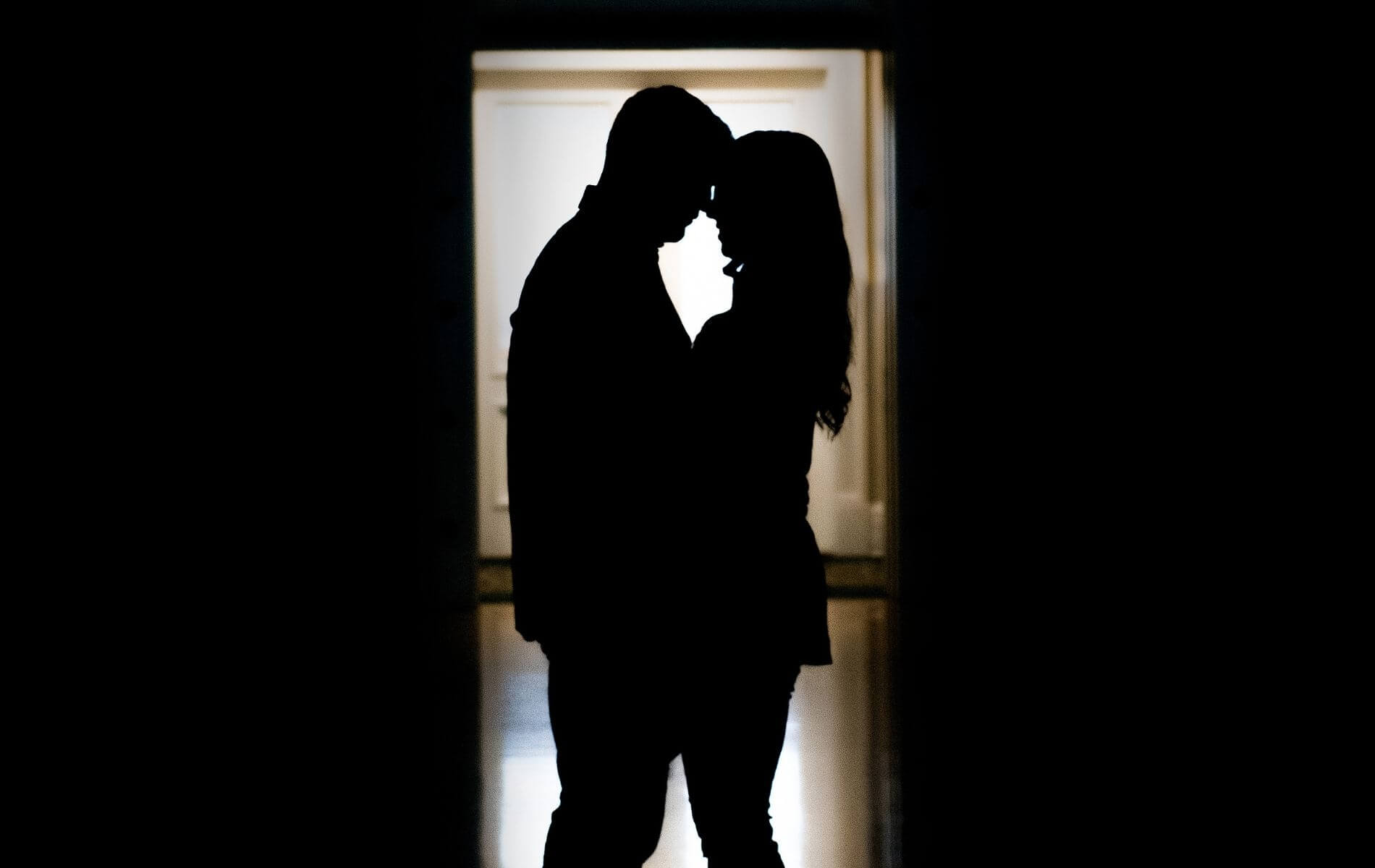 Flirten lernen: Mit diesen Tipps gewinnst du sein Herz
