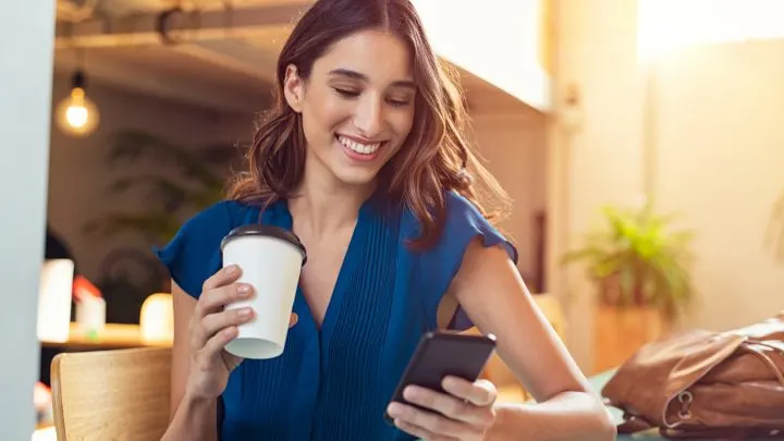 150+ romantische und verführerische Nachrichten, die ihn nach dir dürsten lassen