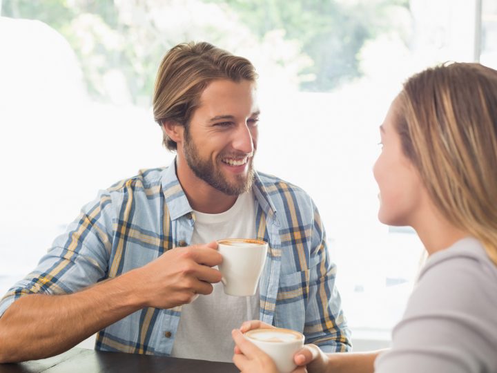 Mit diesen 24 psychologischen Tricks bringst du ihn dazu, dir hinterherzulaufen