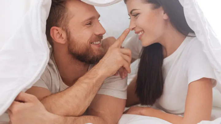 150 perverse Fragen, die dein Liebesleben aufpeppen