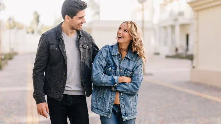 Versteckte Zuneigung erkennen: So deutest du die Zeichen richtig!