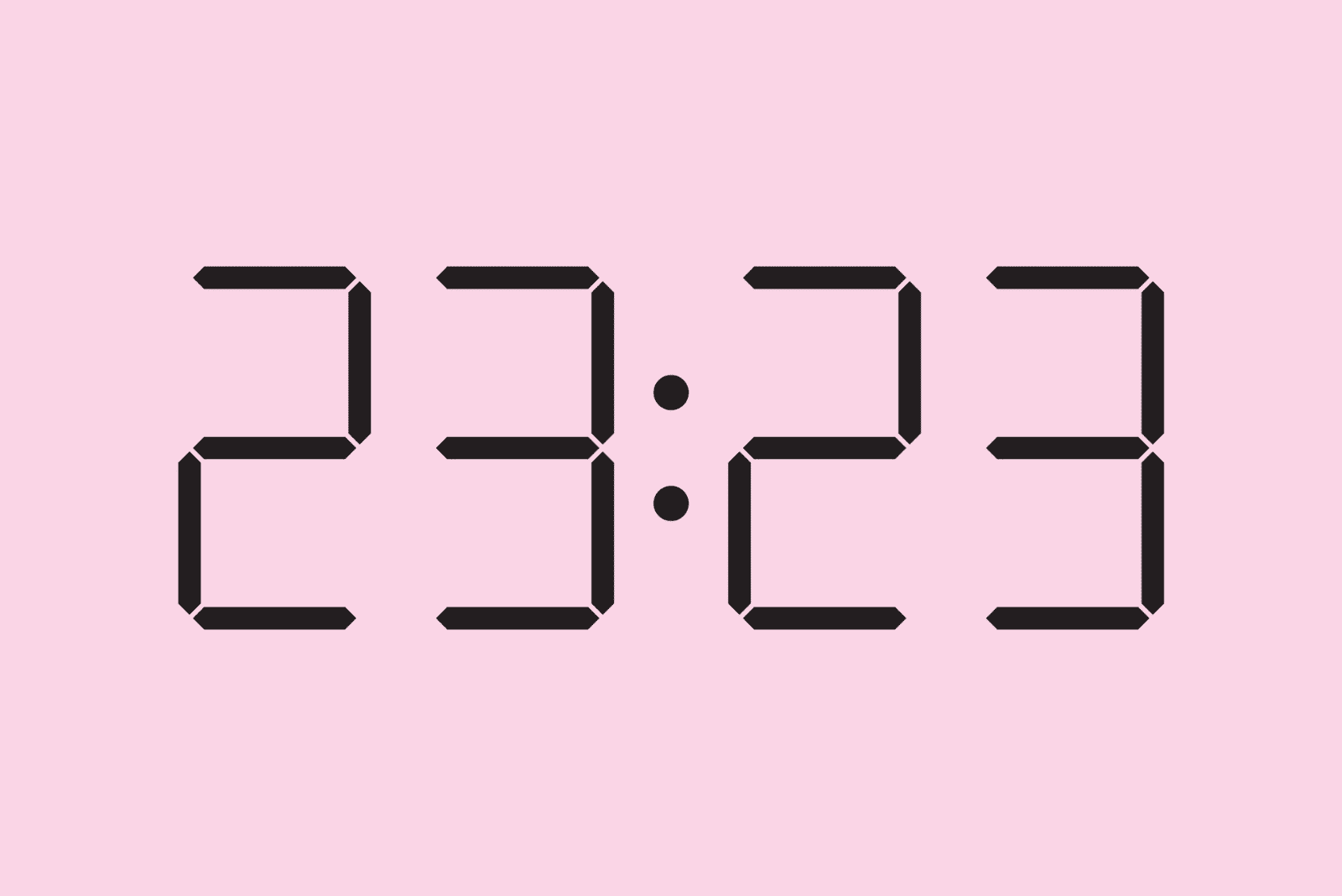 23:23 auf der Uhr