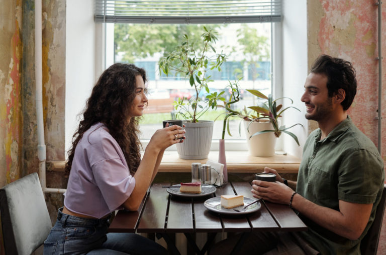 Wie verhalten sich Männer nach dem ersten Date?