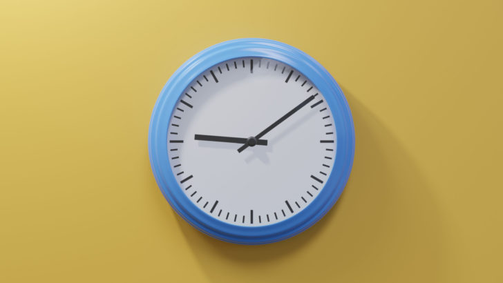 Doppelte Uhrzeit 09:09 Bedeutung — symbolisch und spirituell